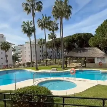 Sale of ground floor apartment in Calahonda