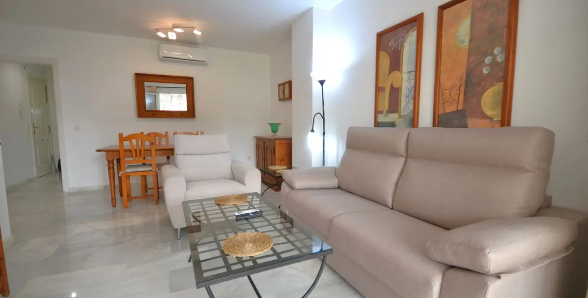 Sale of ground floor apartment in Calahonda 28
