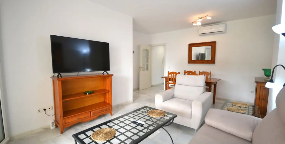 Sale of ground floor apartment in Calahonda 29