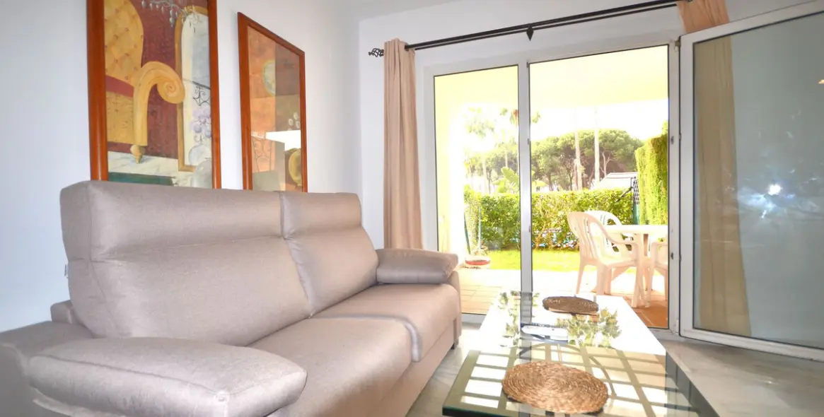 Sale of ground floor apartment in Calahonda 31