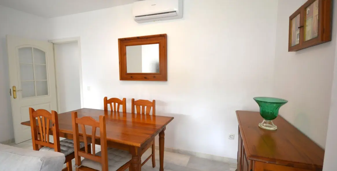 Sale of ground floor apartment in Calahonda 32