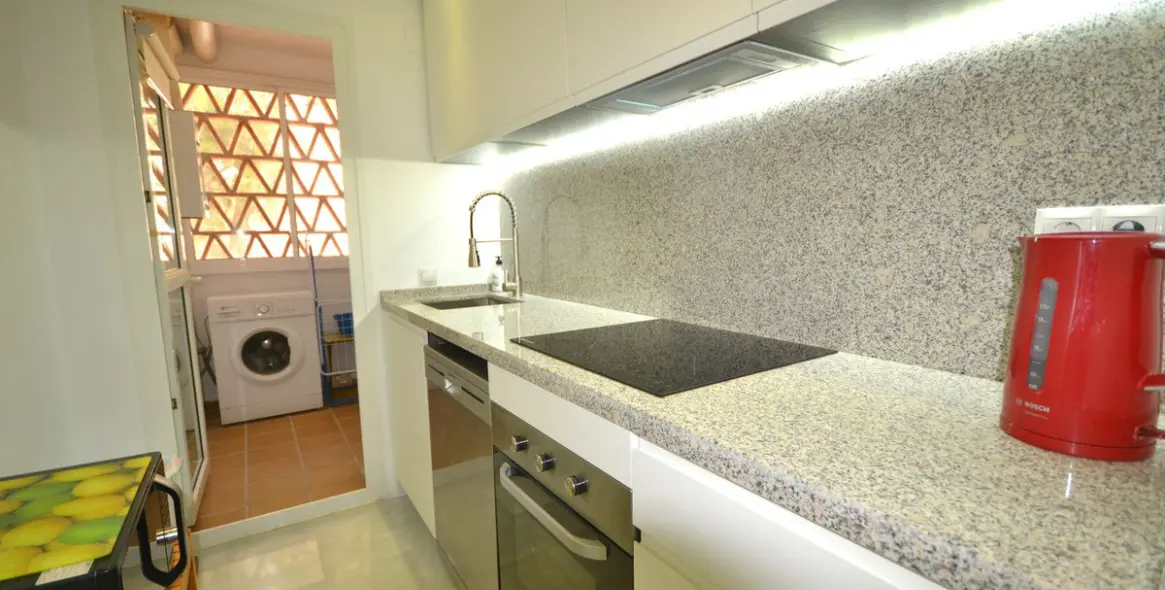 Sale of ground floor apartment in Calahonda 35