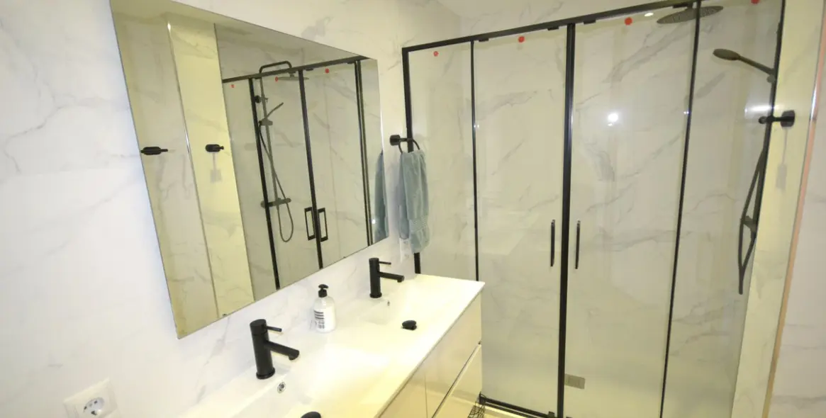 Sale of ground floor apartment in Calahonda 48