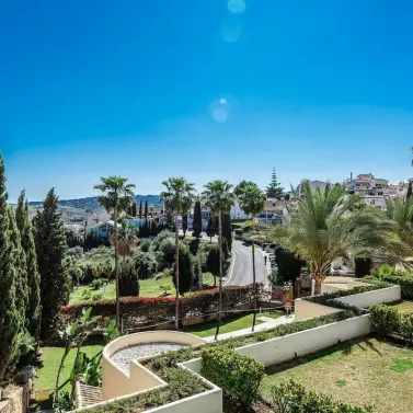 Sale of middle floor apartment in Mijas Golf