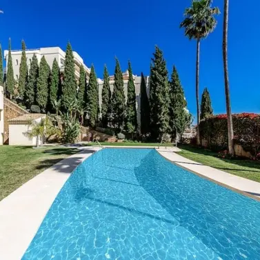 Sale of middle floor apartment in Mijas Golf