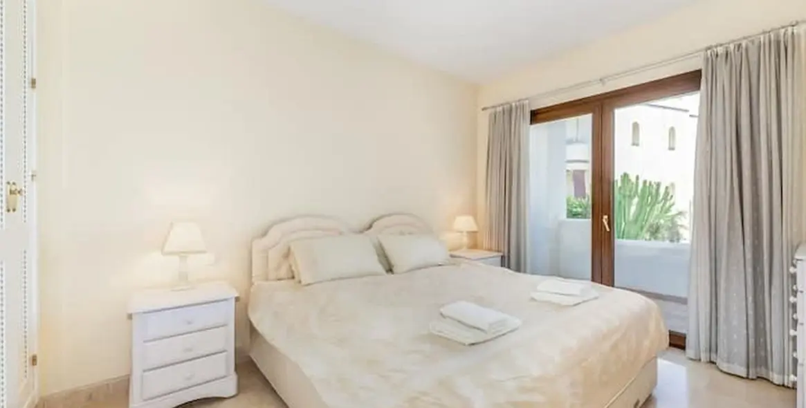 Sale of middle floor apartment in Mijas Golf 9