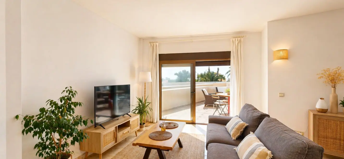 Sale of middle floor apartment in Atalaya 3