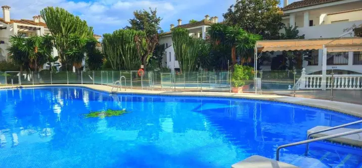 Sale of ground floor apartment in Estepona 0