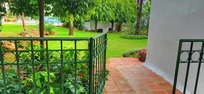 Sale of ground floor apartment in Estepona 4