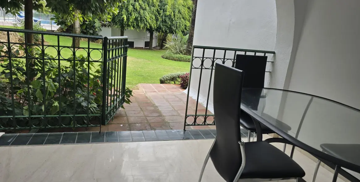 Sale of ground floor apartment in Estepona 15