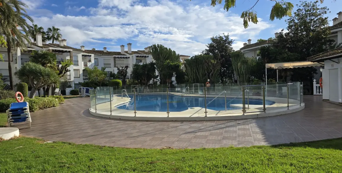 Sale of ground floor apartment in Estepona 19