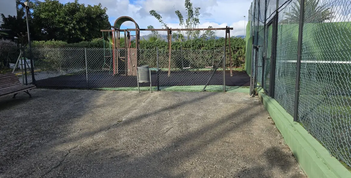 Sale of ground floor apartment in Estepona 22