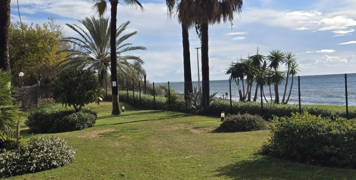 Sale of ground floor apartment in Estepona 27