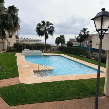 Venta de apartamento en planta media en Mijas