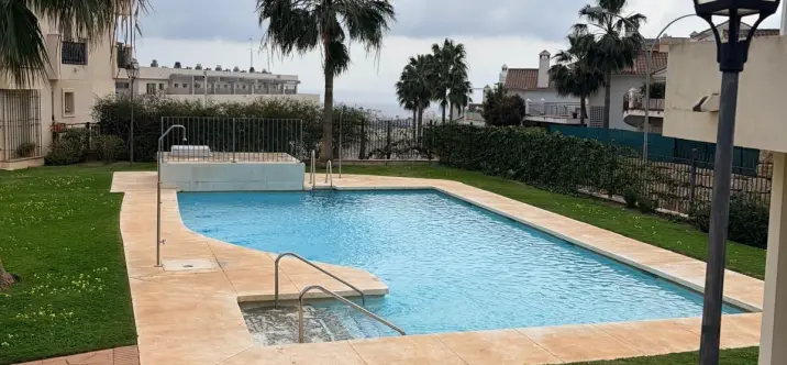 Venta de apartamento en planta media en Mijas 1