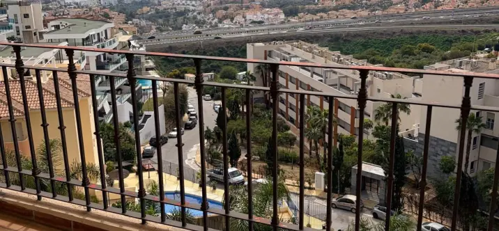 Venta de apartamento en planta media en Mijas 2