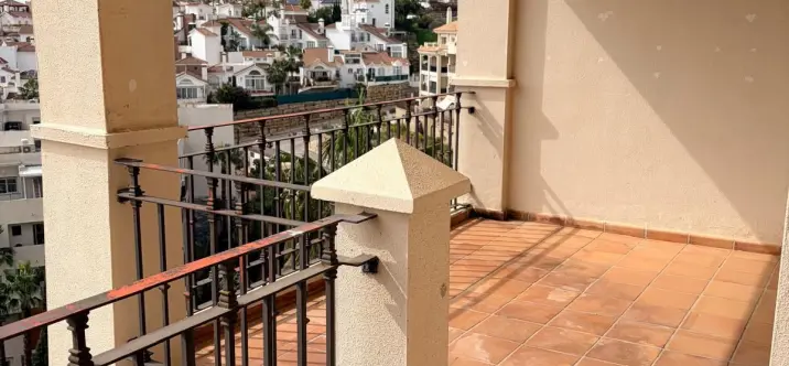 Venta de apartamento en planta media en Mijas 3