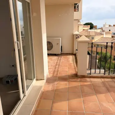 Venta de apartamento en planta media en Mijas