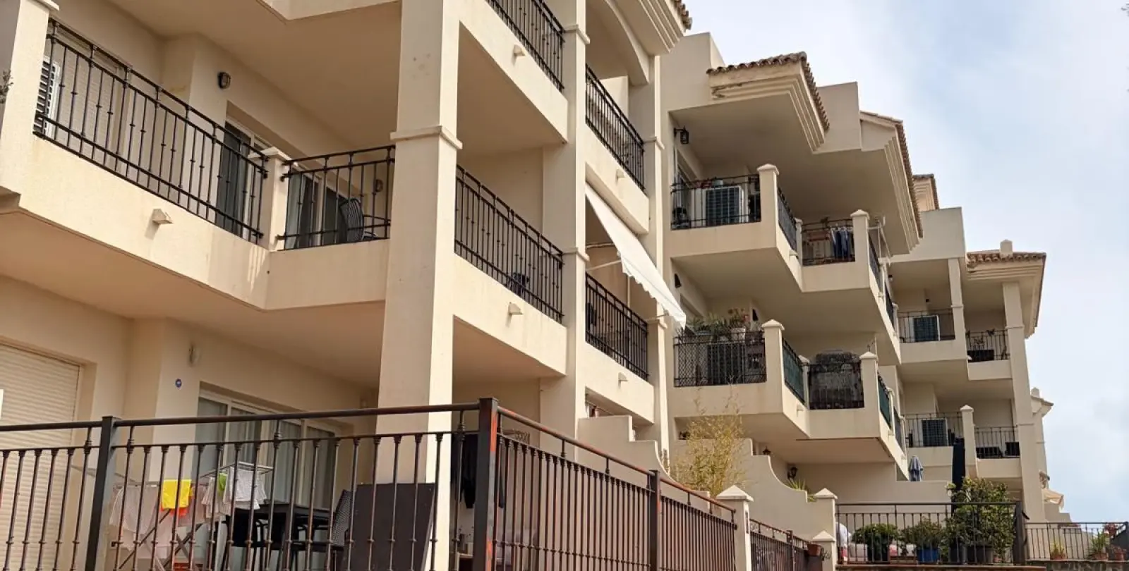 Sale of middle floor apartment in Mijas 1
