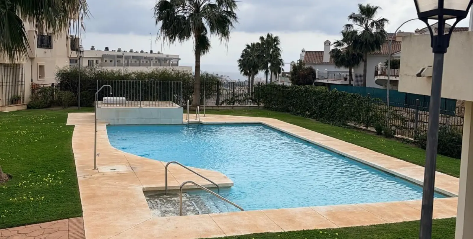 Sale of middle floor apartment in Mijas 2