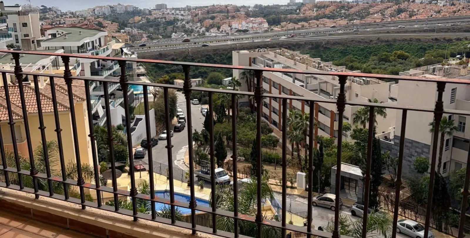 Sale of middle floor apartment in Mijas 3