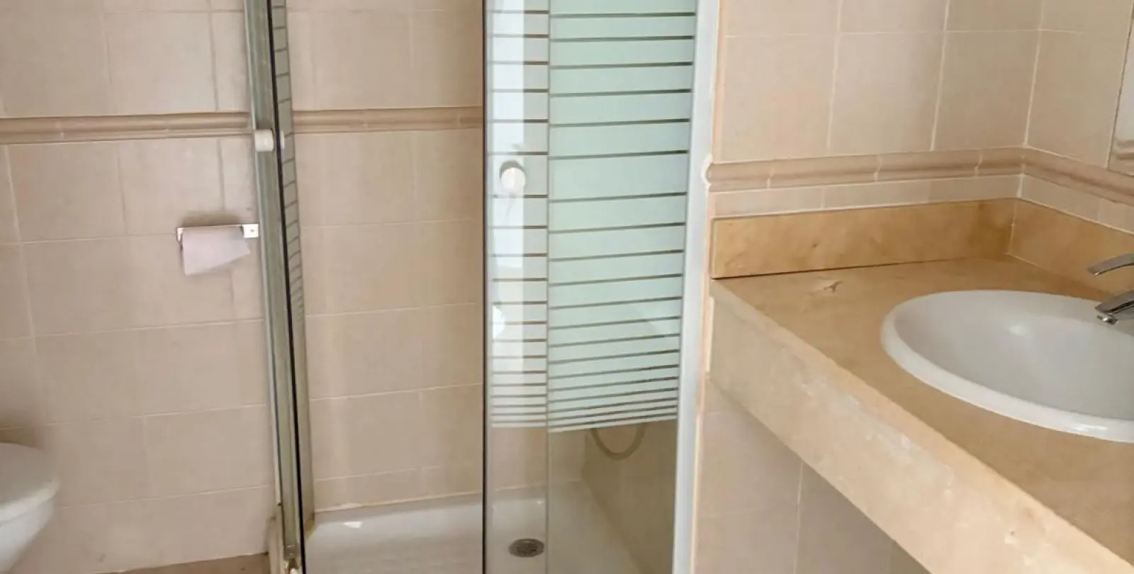 Sale of middle floor apartment in Mijas 16
