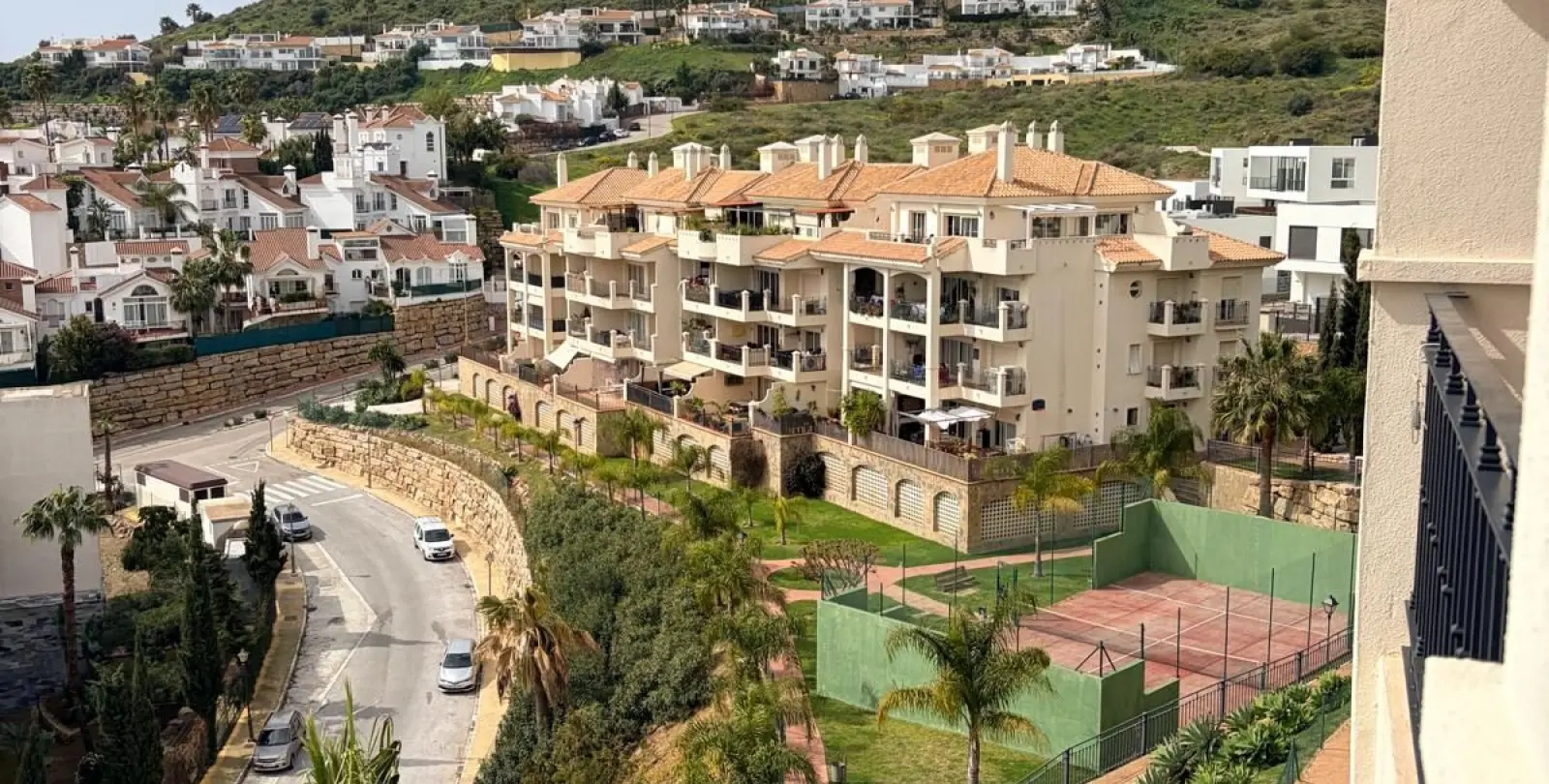 Sale of middle floor apartment in Mijas 21