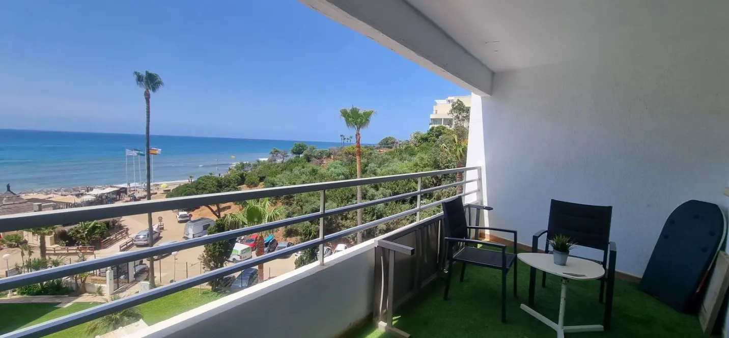Sale of studio in Calahonda 0
