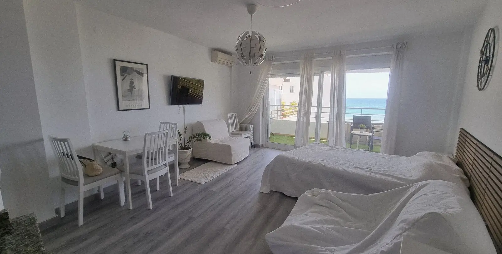 Sale of studio in Calahonda 3