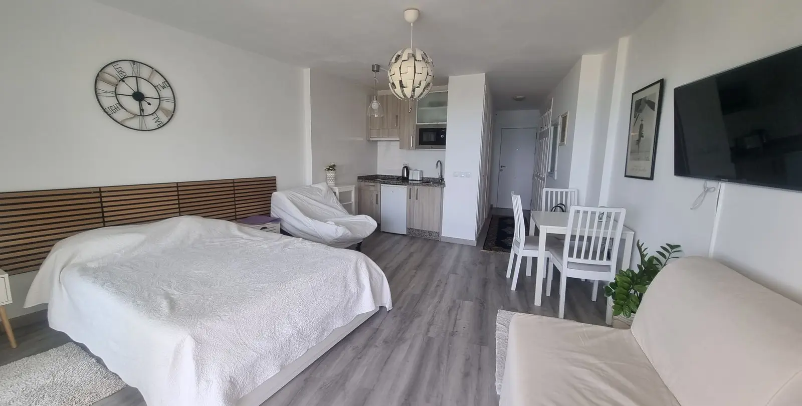 Sale of studio in Calahonda 7