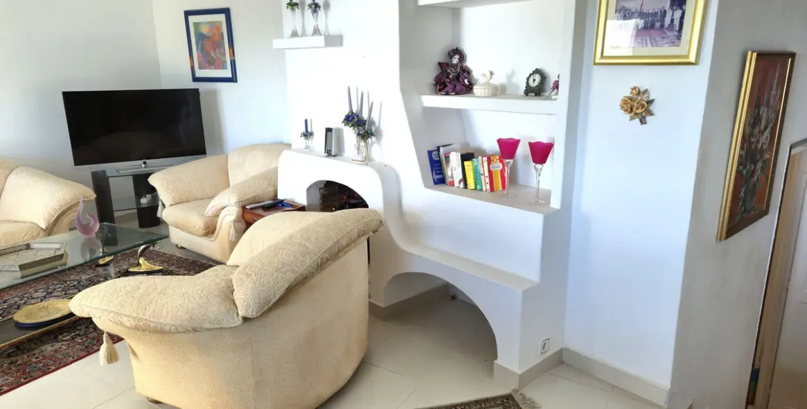 Sale of penthouse in Puerto de Cabopino 24