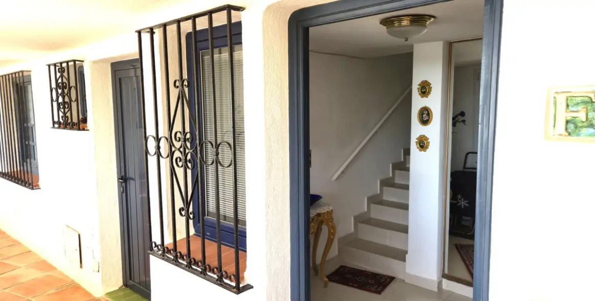 Sale of penthouse in Puerto de Cabopino 31