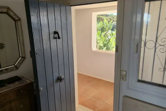 Image 4 thumb