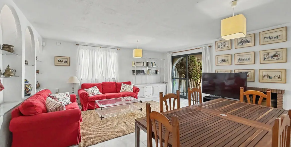 Sale of townhouse in Casares Playa 2