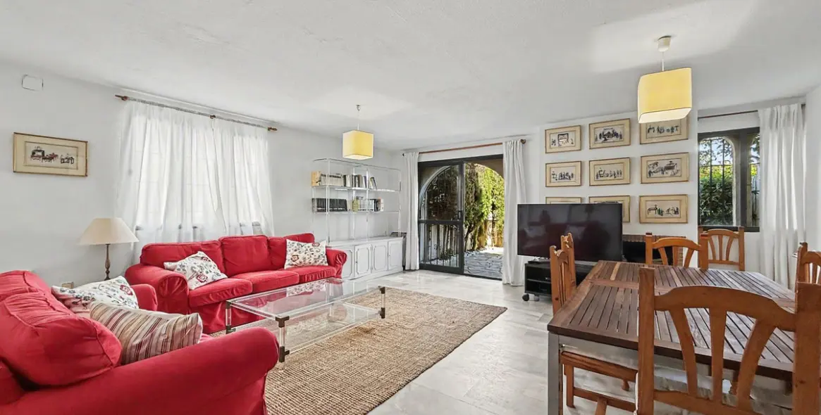 Sale of townhouse in Casares Playa 6