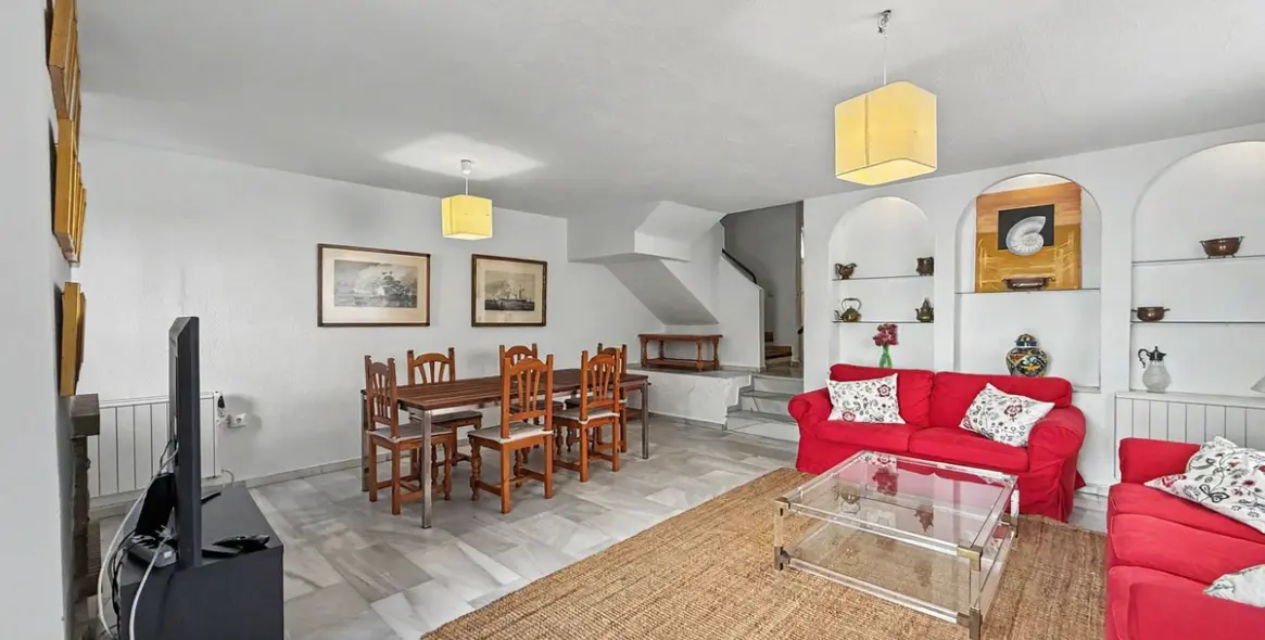 Sale of townhouse in Casares Playa 7