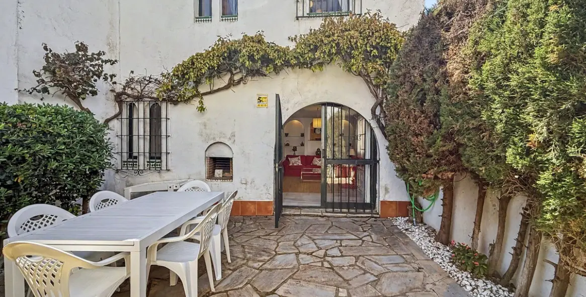 Sale of townhouse in Casares Playa 12