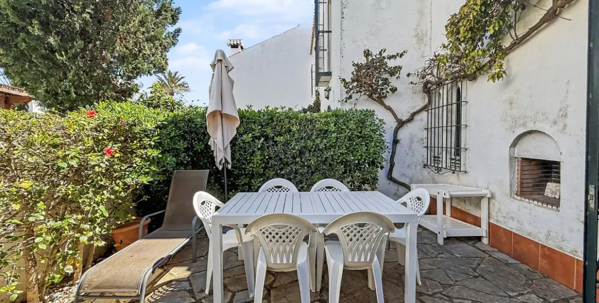 Sale of townhouse in Casares Playa 14