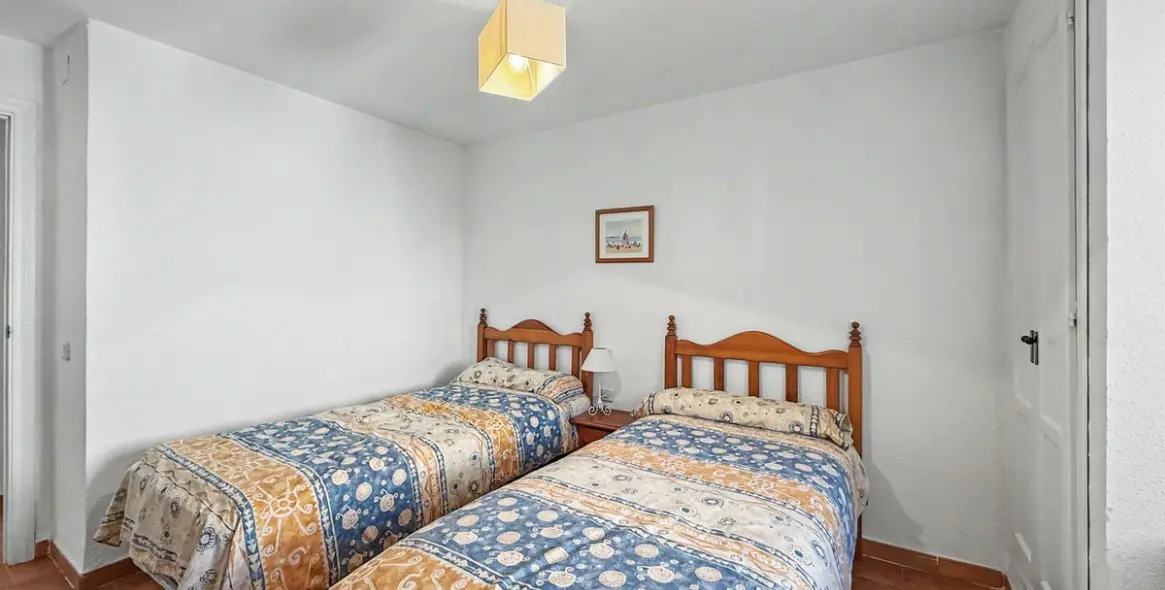 Sale of townhouse in Casares Playa 22