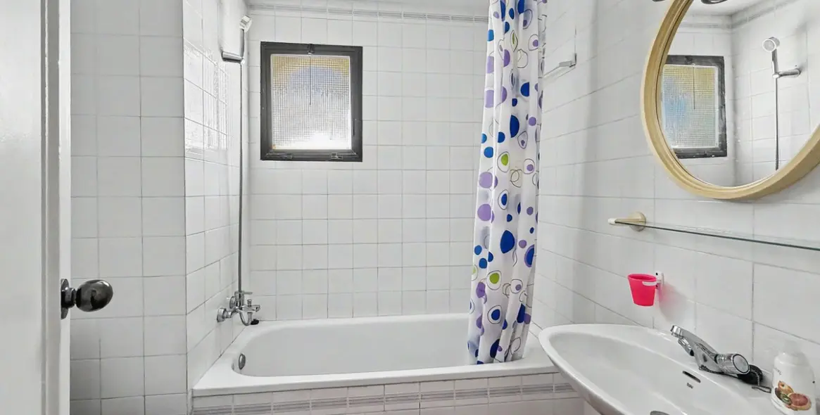 Sale of townhouse in Casares Playa 26