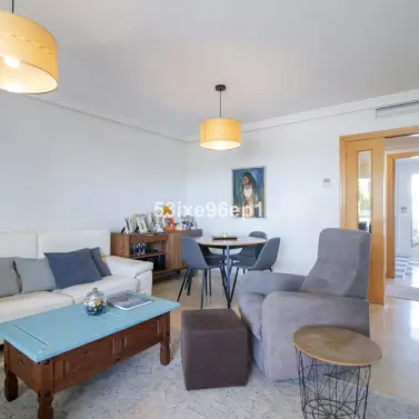 Sale of middle floor apartment in Selwo