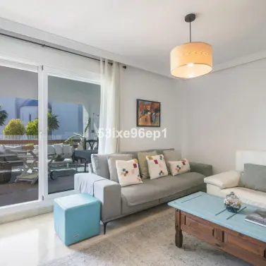 Sale of middle floor apartment in Selwo