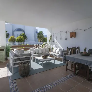 Sale of middle floor apartment in Selwo