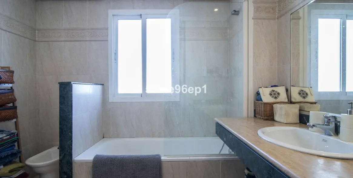 Продажа апартаментов на среднем этаже в Selwo 32