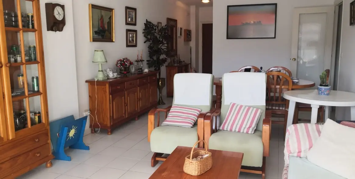 Sale of middle floor apartment in Fuengirola 5