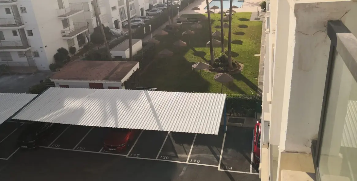 Sale of middle floor apartment in Fuengirola 20