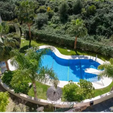 Sale of middle floor apartment in Selwo