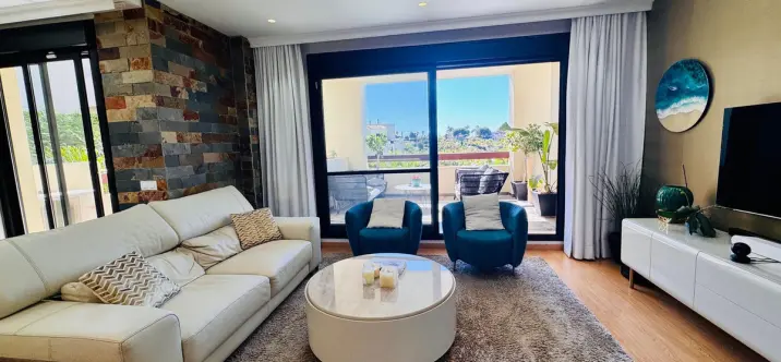 Sale of middle floor apartment in Selwo 4