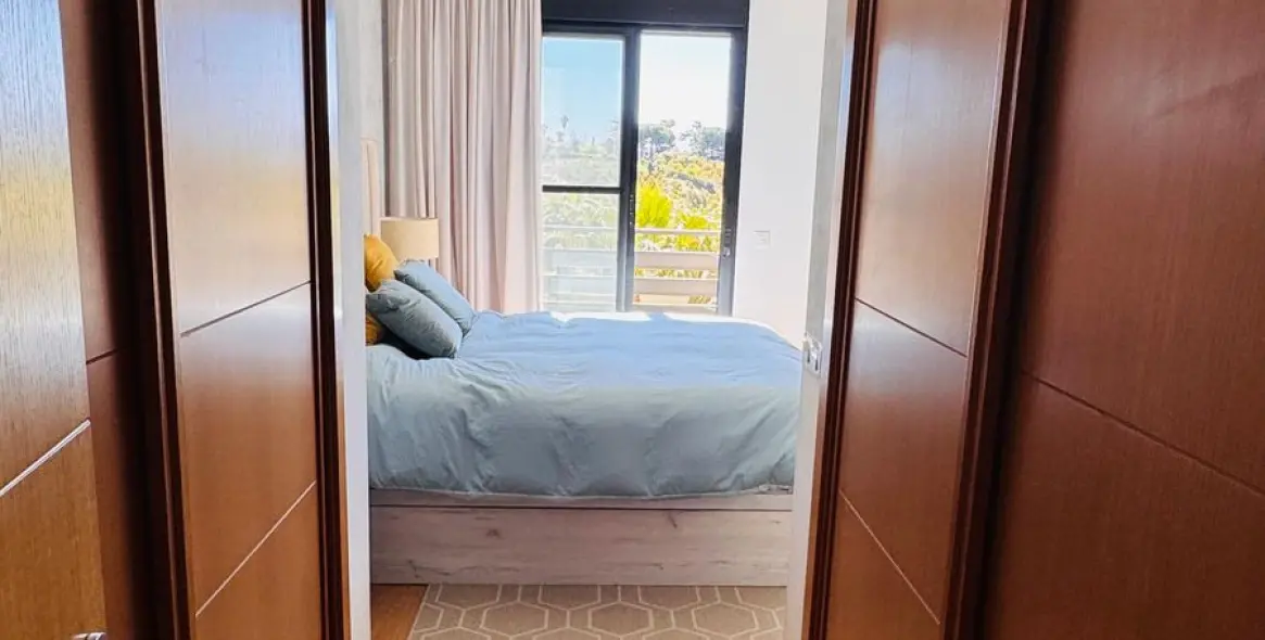 Sale of middle floor apartment in Selwo 21