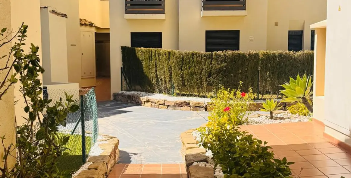 Sale of middle floor apartment in Selwo 34